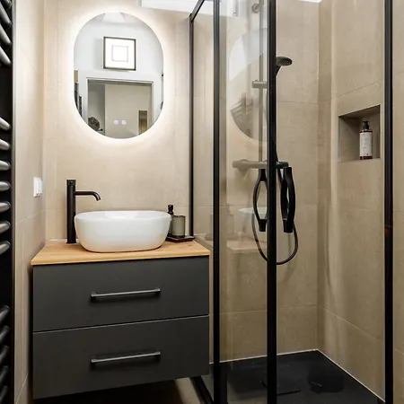 Design-apartment In Der Welser Innenstadt Mit Netflix & Balkon Apartment *
