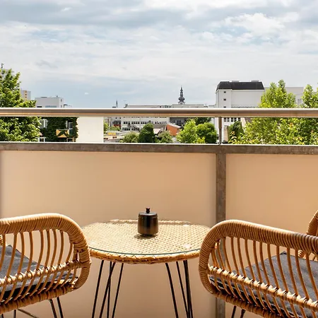 Design-apartment In Der Welser Innenstadt Mit Netflix & Balkon